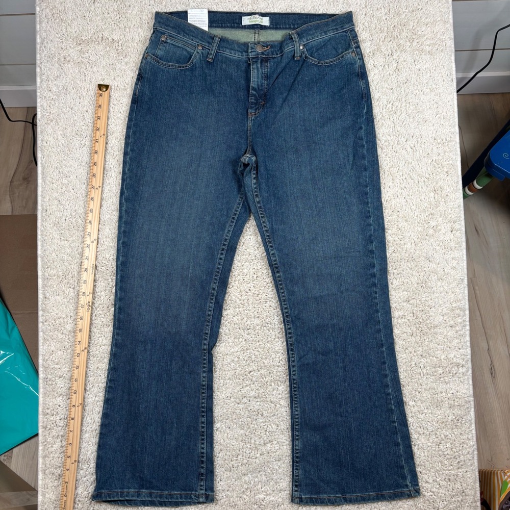 Wrangler As Real‎ As Jeans Women Bootcut Medium Wash Denim Size 12